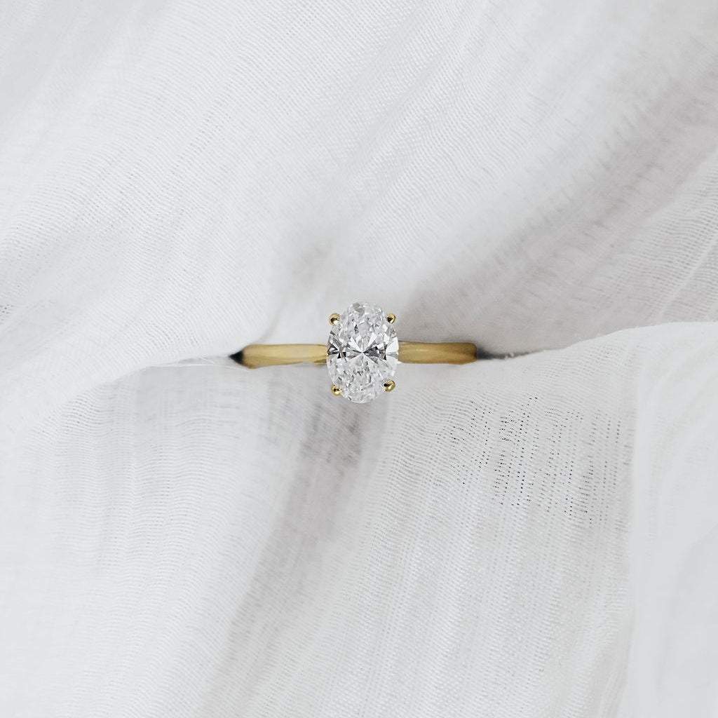 1ct Lab Grown Diamond Engagement Ring | 9ct Yellow Gold | Oval Cut | IGI Certified