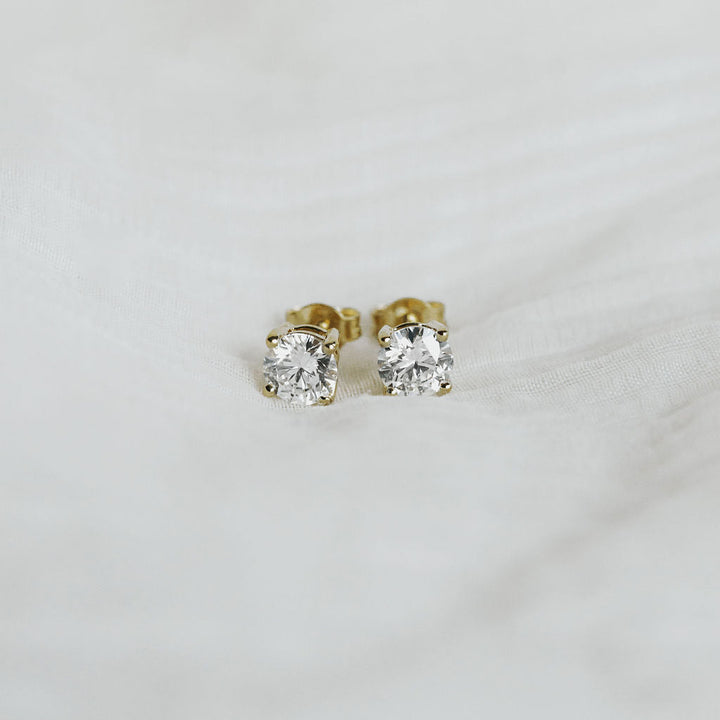 2ct Lab Grown Diamond Stud Earrings | 18ct Gold | Brilliant Cut | IGI Certified
