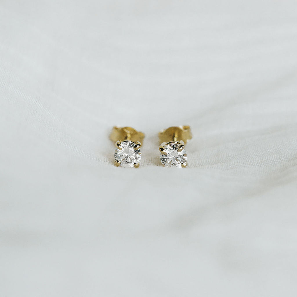 1ct Lab Grown Diamond Stud Earrings | 18ct Gold | Brilliant Cut | IGI Certified