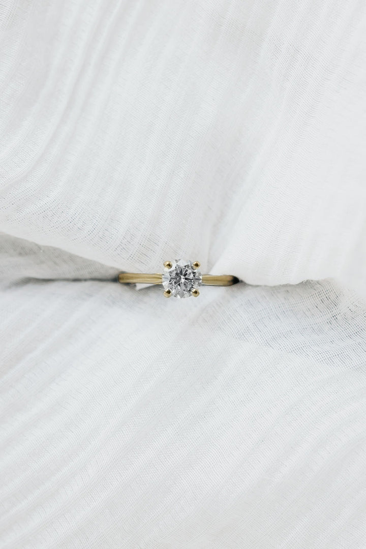 1ct Lab Grown Diamond Engagement Ring | 9ct Yellow Gold | Round Brilliant | IGI Certified