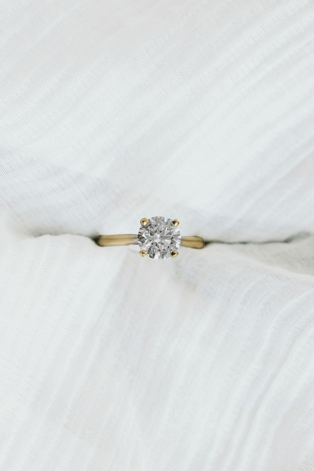 2ct Lab Grown Diamond Engagement Ring | 9ct Yellow Gold | Round Brilliant | IGI Certified