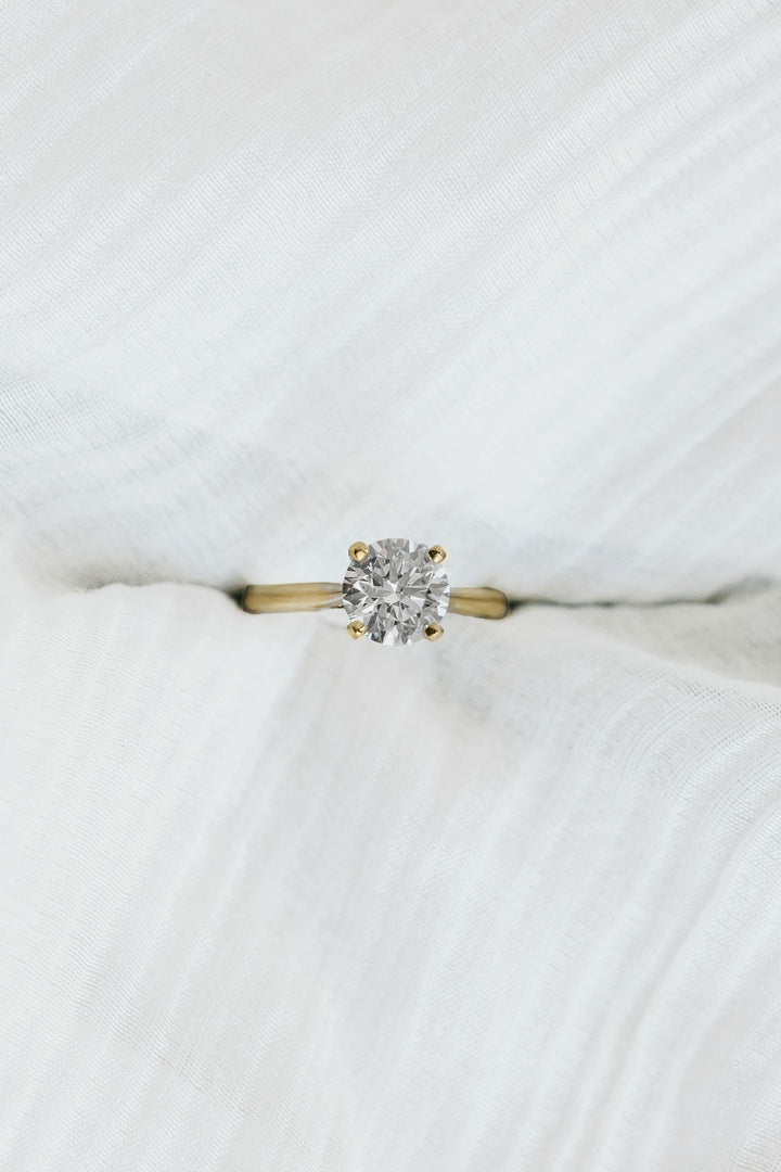 2ct Lab Grown Diamond Engagement Ring | 9ct Yellow Gold | Round Brilliant | IGI Certified
