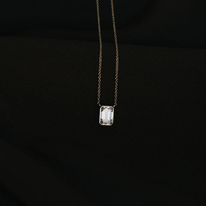 IGI Certified 1ct Emerald Cut Lab Grown Diamond Necklace – 9ct Yellow Gold