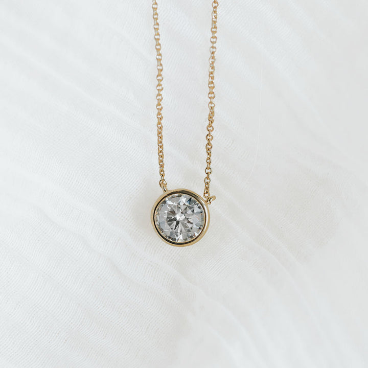 IGI Certified 1ct Round Lab Grown Diamond Necklace – 9ct Yellow Gold