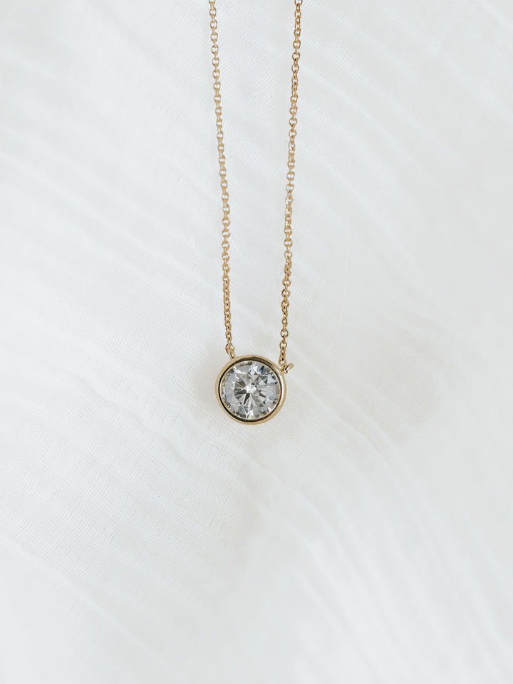 IGI Certified 1ct Round Lab Grown Diamond Necklace – 9ct Yellow Gold