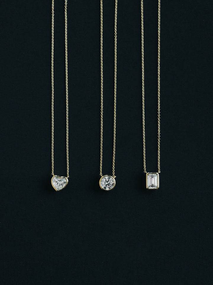IGI Certified 1ct Emerald Cut Lab Grown Diamond Necklace – 9ct Yellow Gold
