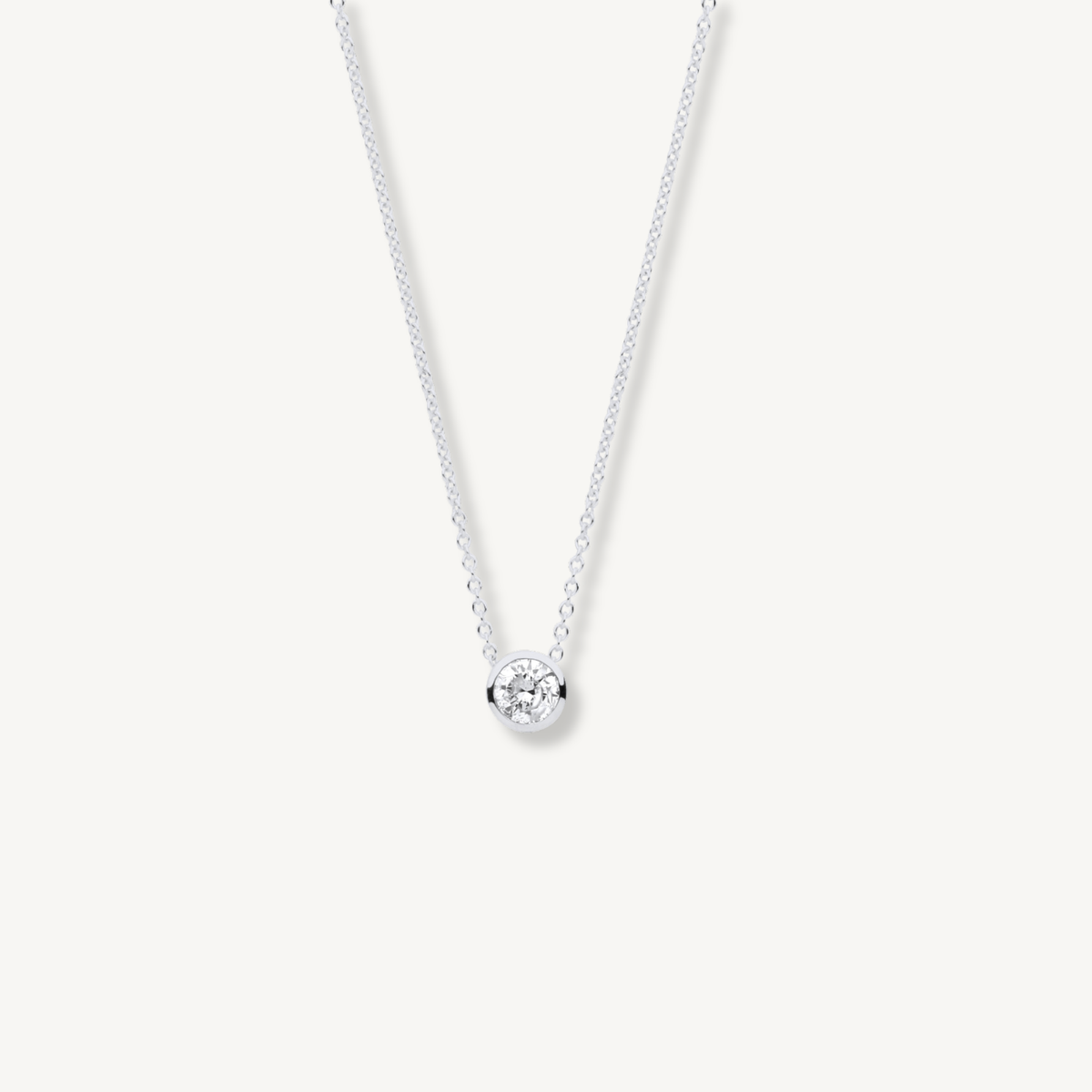 18ct gold diamond rubover necklace detail view