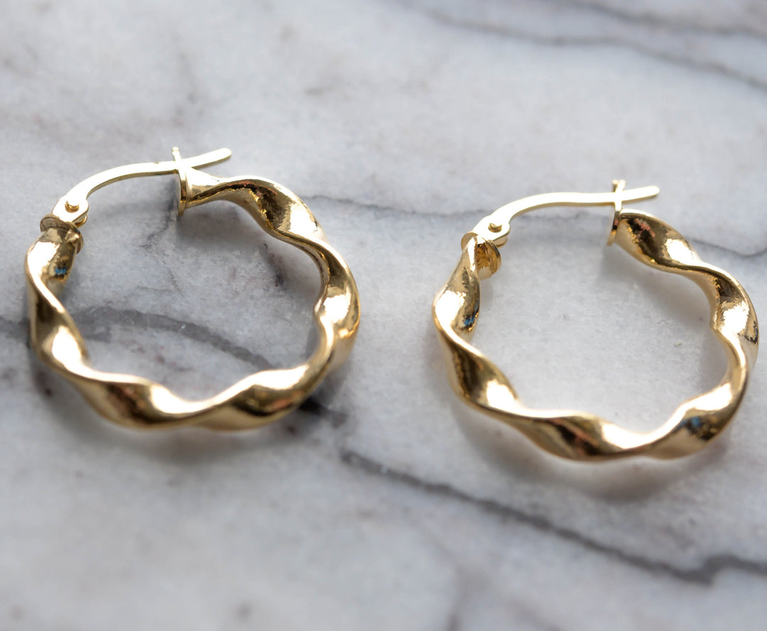 9ct Gold Twisted Hoop Earrings – Lightweight Minimalist Jewelry