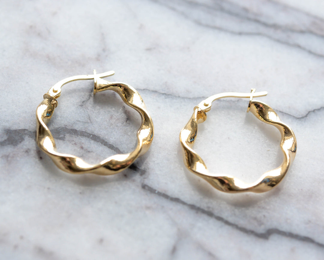 9ct Gold Twisted Hoop Earrings – Lightweight Minimalist Jewelry