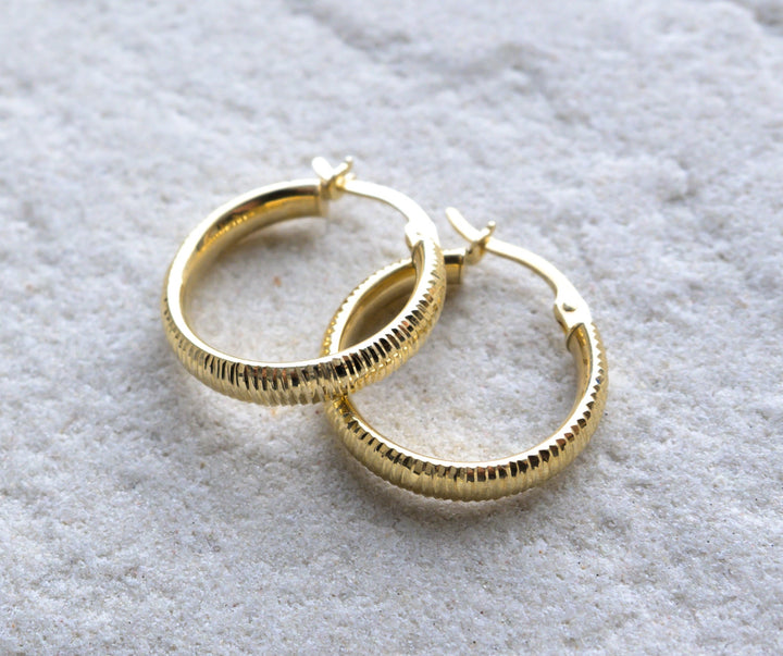 9ct Solid Gold Ribbed Hoop Earrings | Minimalist Style