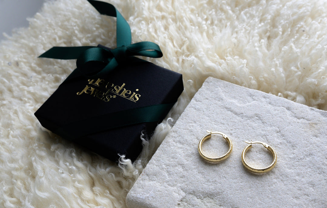 9ct Solid Gold Ribbed Hoop Earrings | Minimalist Style
