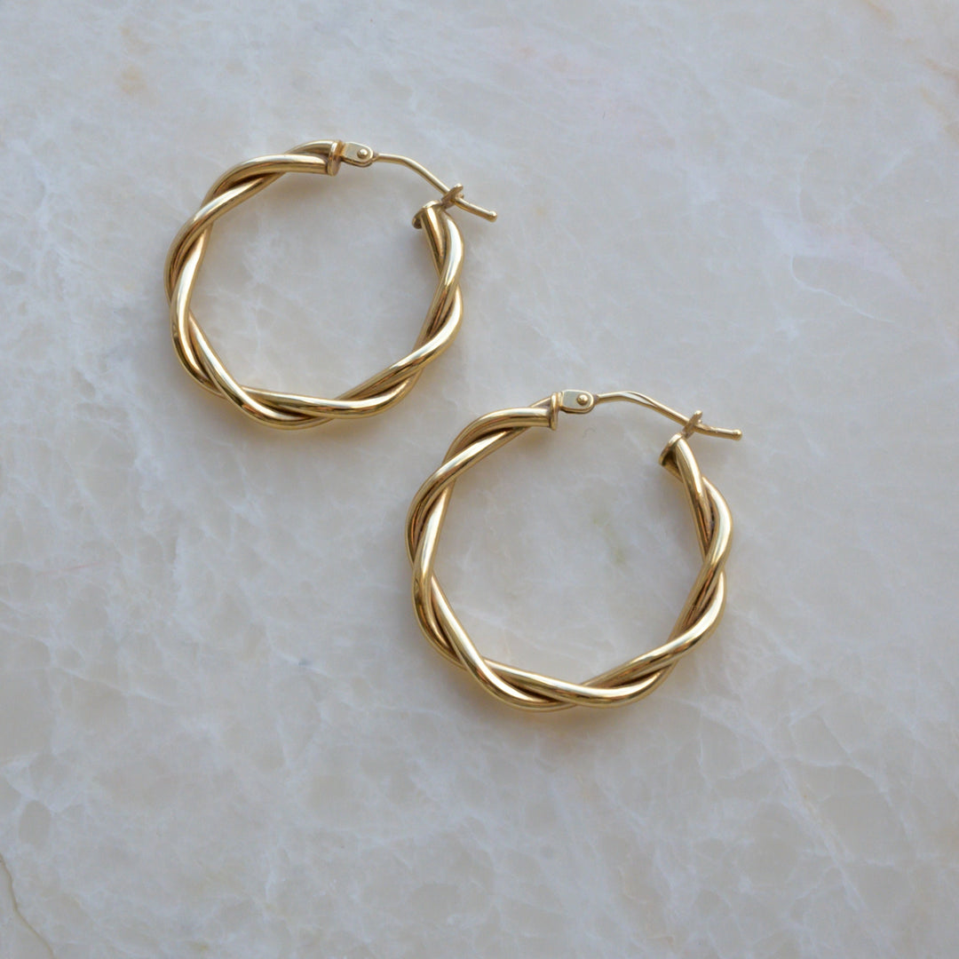 9ct Gold Twisted Hoop Earrings 25mm – Lightweight Elegant Everyday Jewelry Gift for Her
