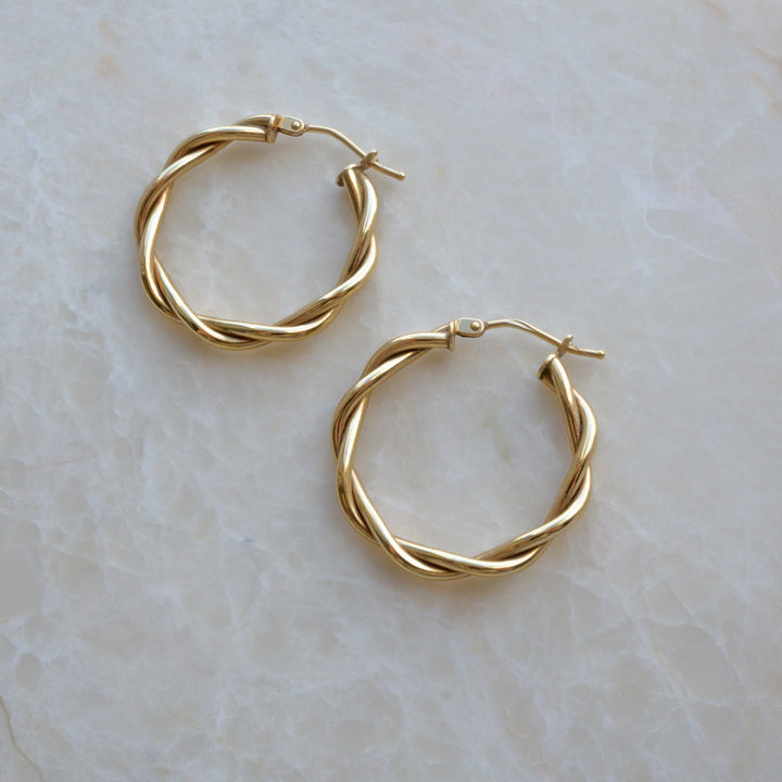9ct Gold Twisted Hoop Earrings 25mm – Lightweight Elegant Everyday Jewelry Gift for Her