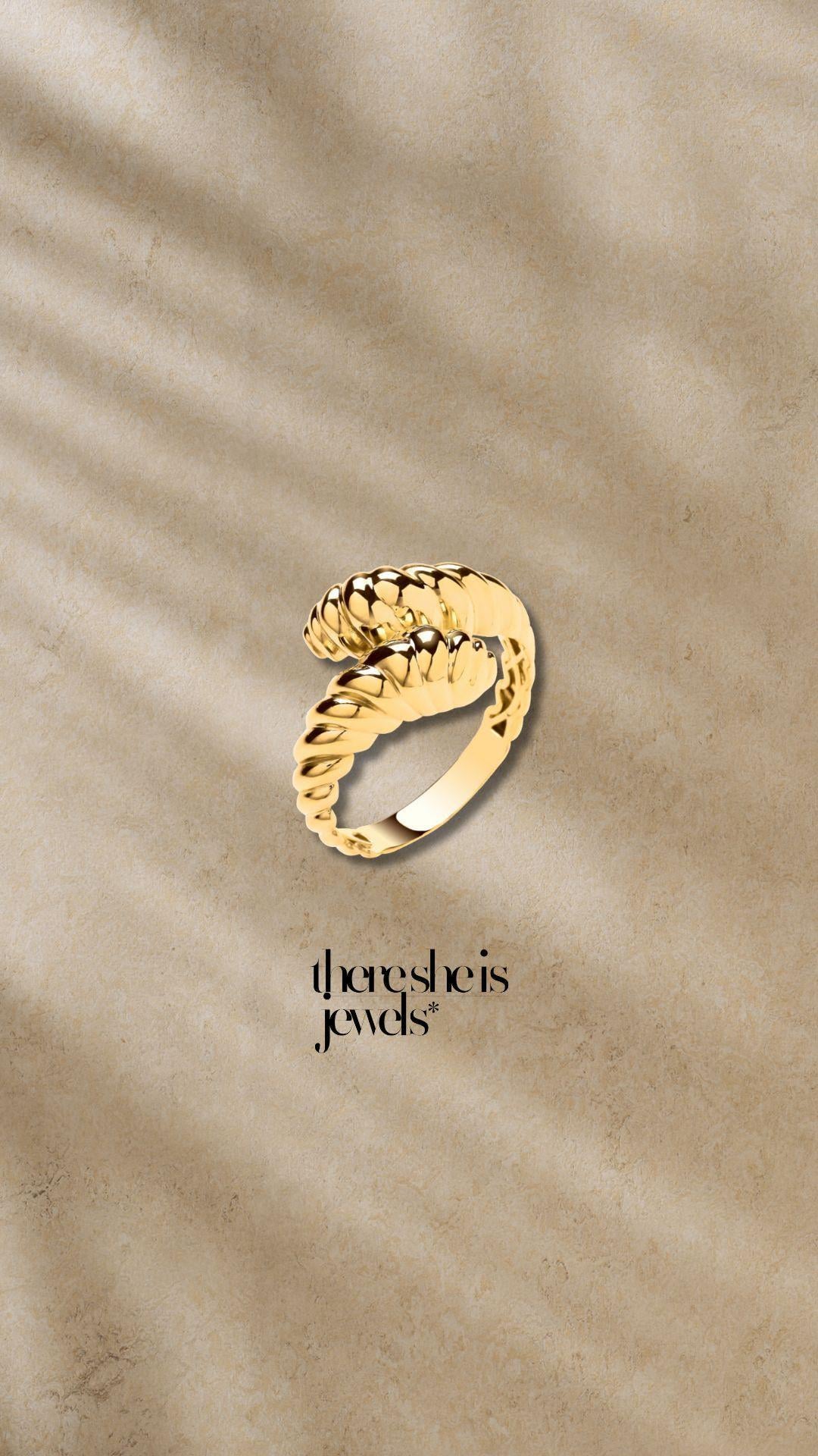 9ct Gold Ribbed Crossover Ring Chunky Yellow Gold Statement Ring for Everyday Wear